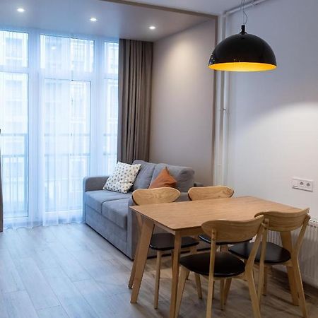 Dream Life Apartment Lviv Extérieur photo
