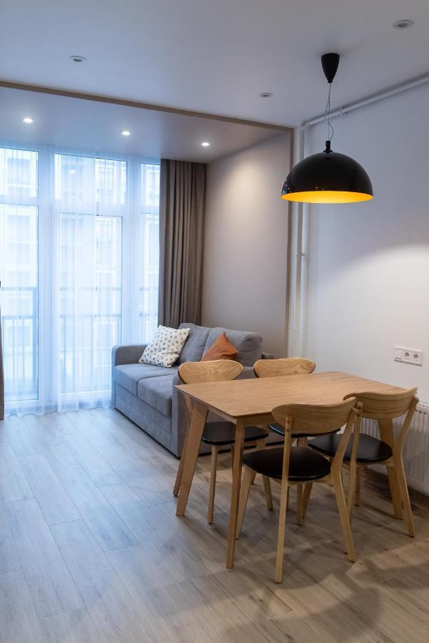 Dream Life Apartment Lviv Extérieur photo
